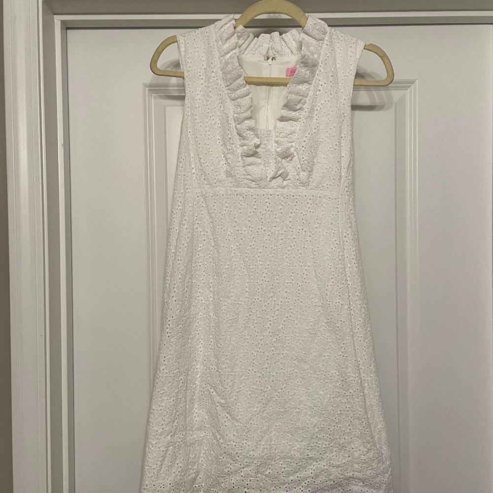 Lilly Pulitzer White Lace Adeline Sz 2 (runs very small) Beautiful Condition!